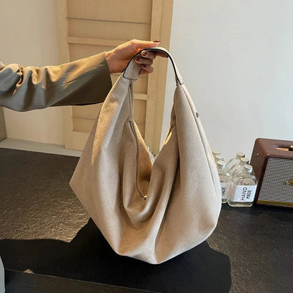 Odette Wildleder Hobo Handtasche